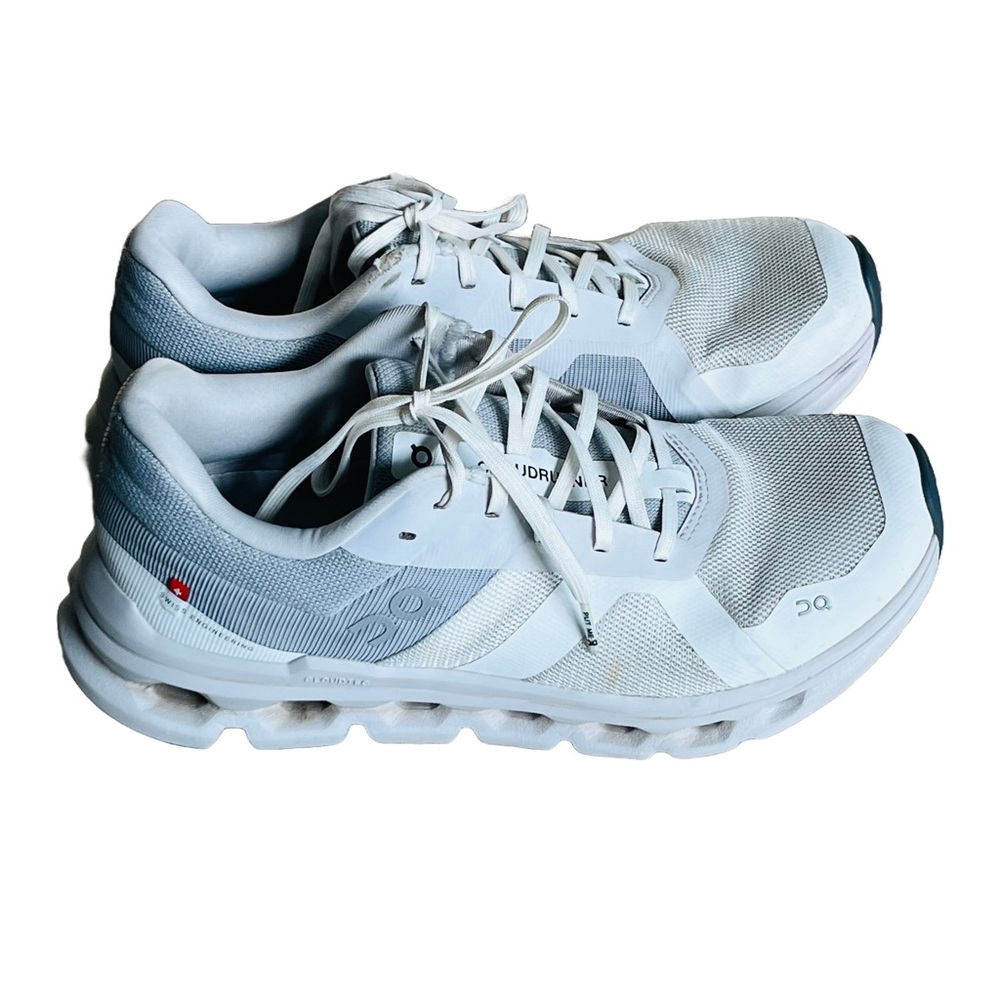 On Cloud Women’s Running Shoes